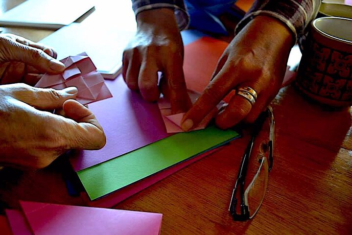 African Origami & Origami Earrings class - Photo 1 of 5